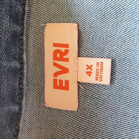 Evri Distressed Freyed edge Jean Jacked - Picture 7 of 7